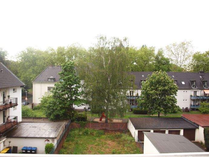 CHARMANTE DACH-MAISONETTE mit SONNENBALKON in WANHEIMERORT – Duisburg – Vorschaubild 4