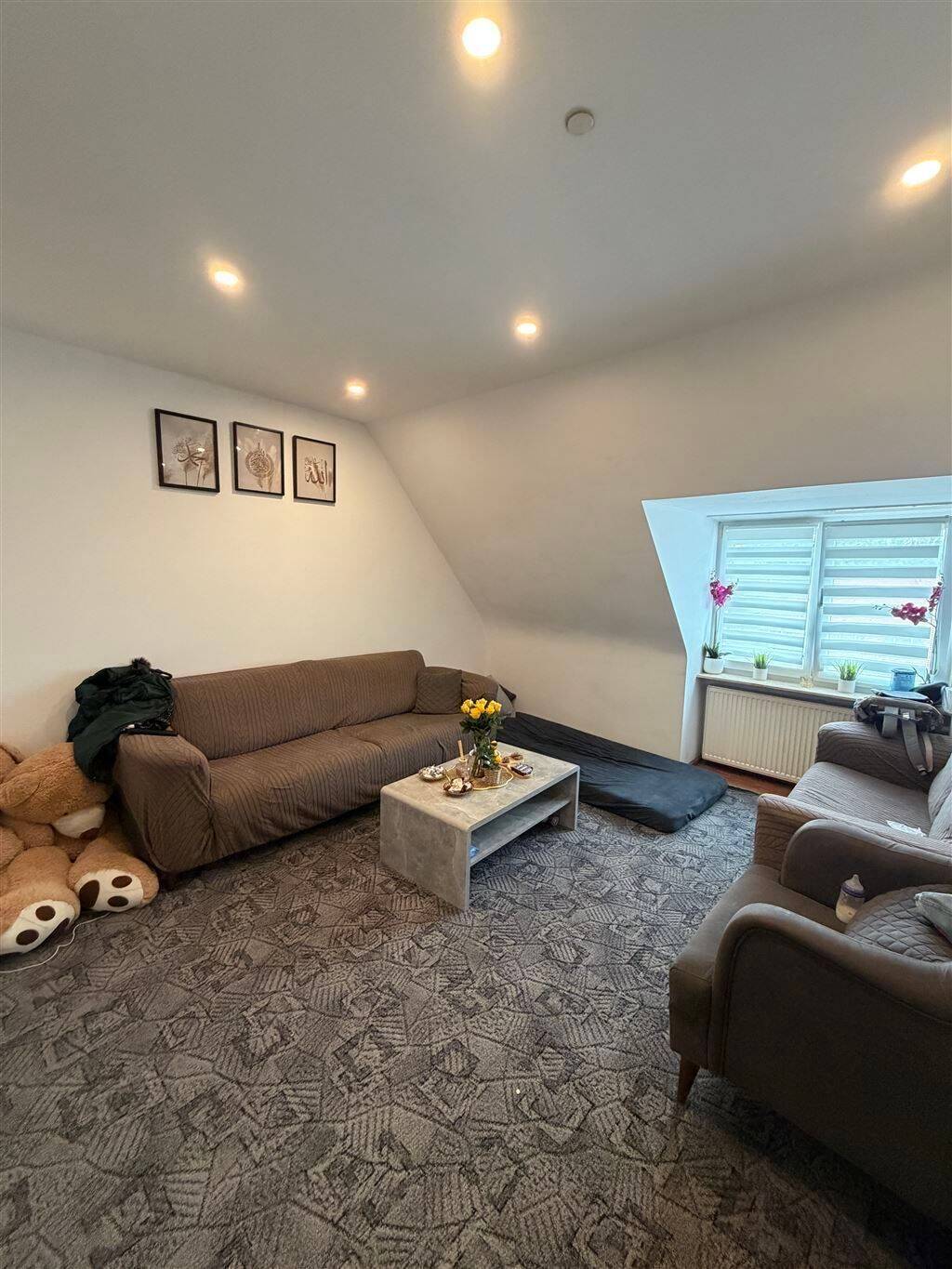 Gut vermietete 3-Zimmer Dachgeschosswohnung in sehr gepflegtem Mehrfamilienhaus – Nürnberg – Vorschaubild 3