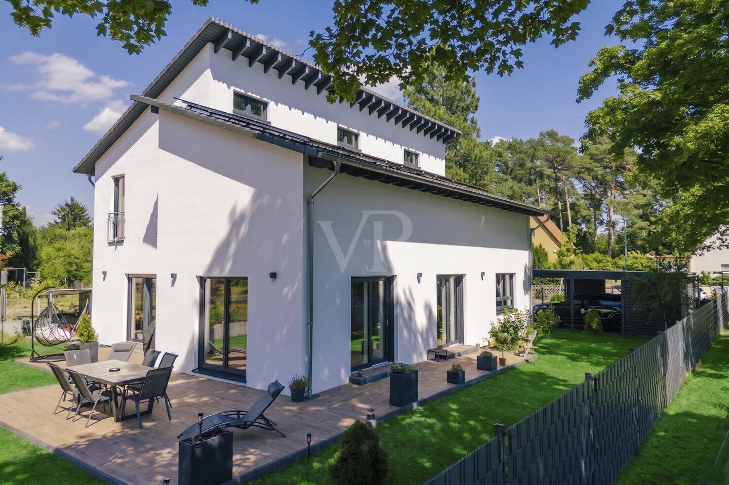 Premium-Wohnen: Erstklassiges KFW-55-Haus in Top-Lage