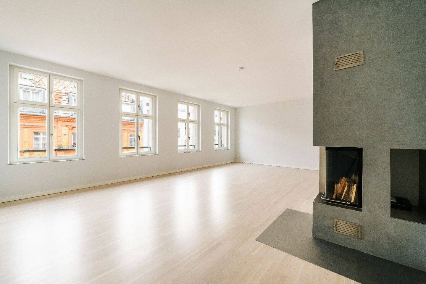 Historical charm meets modern living - exclusive apartment in an old building in the Scheunenviertel – Berlin – Vorschaubild 6