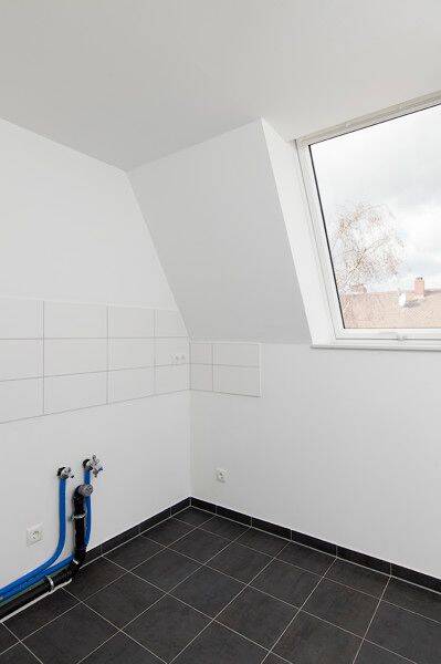 Großzügige 4-Zimmer-Wohnung mit langem Balkon - ideal für Paare & Familien im 4. Obergeschoss – Mainz – Vorschaubild 4