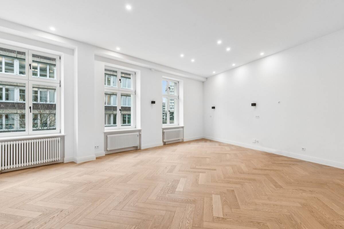 Clean chic trifft Gründerzeit-Charme: Saniertes 4-Zimmer-Juwel mit Balkon – Berlin – Vorschaubild 6