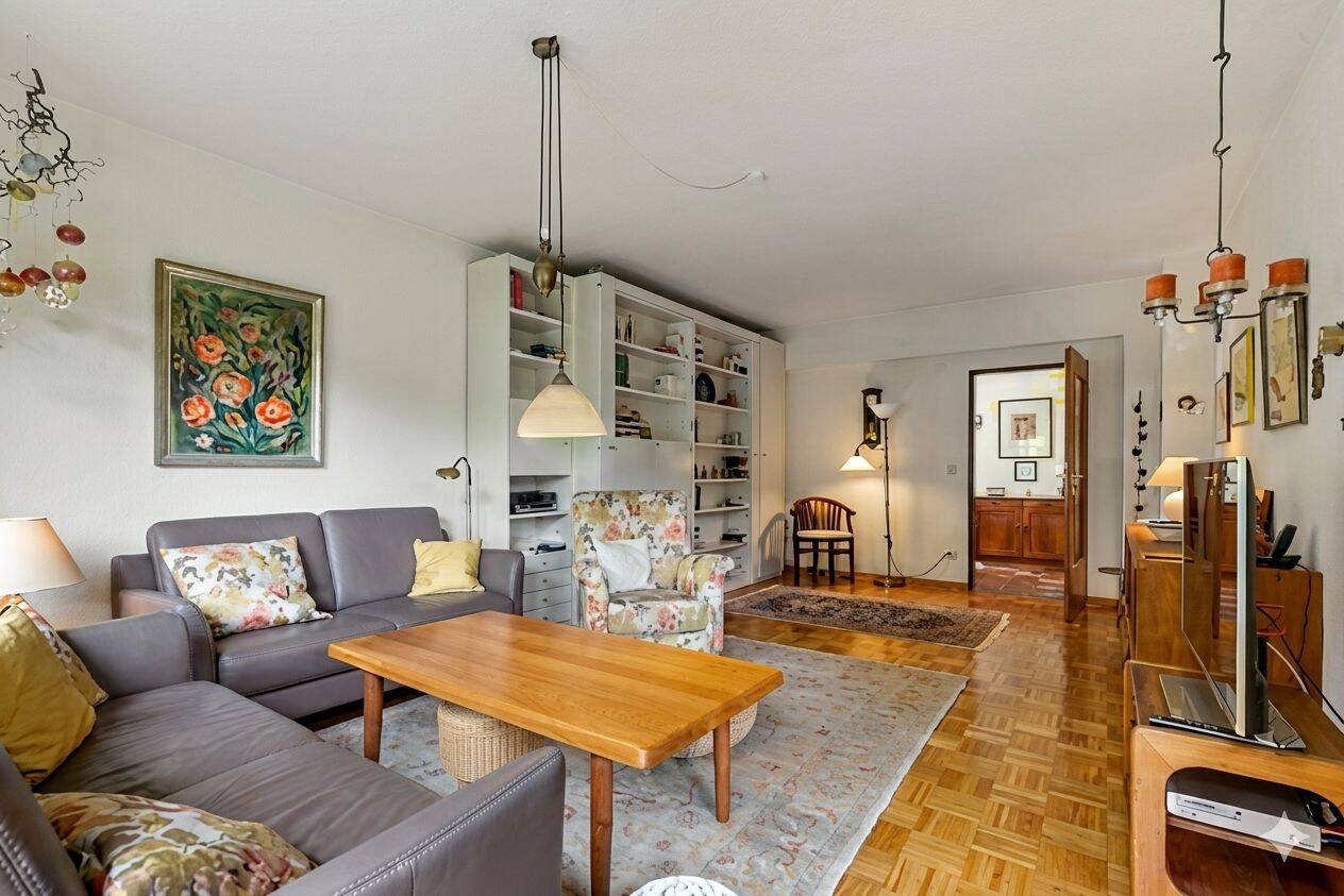 Helle 4-Zimmer-Wohnung mit Parkblick, Aufzug und Tiefgaragenstellplatz in Alt-Rahlstedt – Hamburg – Vorschaubild 3