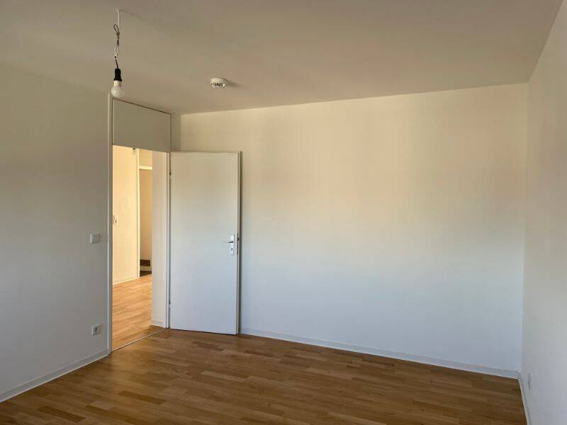 Schöne 3 Zimmer-Wohnung mit Loggia – Nürnberg – Vorschaubild 7