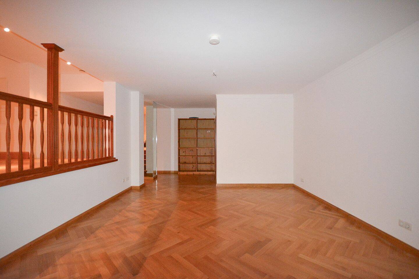 Weststadt: Besonders und großzügig! Maisonetteapartment mit Einbauküche, 2 Bädern und TG-Stellplatz – Bonn – Vorschaubild 3
