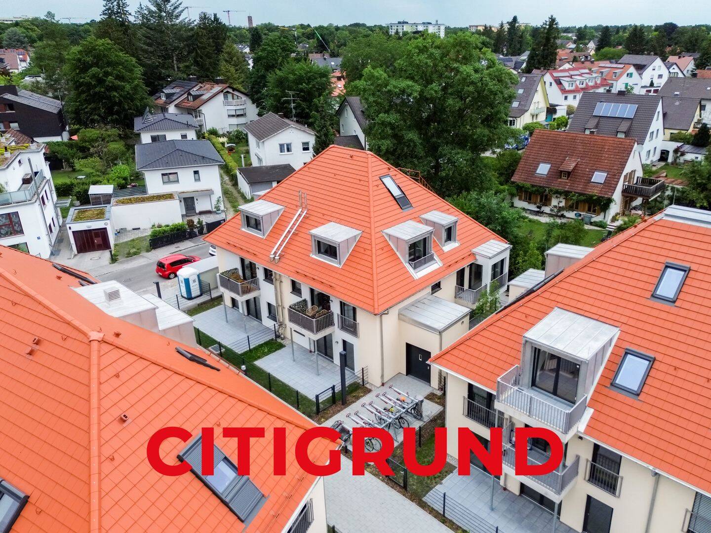 Forstenried - Hell. Modern. Individuell. - Design-Maisonette mit zwei Dachbalkonen!
