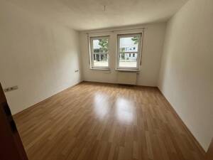 Schöne 2,5 Zimmerwohnung mit Wintergarten in zentraler Lage – 70327 Stuttgart – Vorschaubild 2