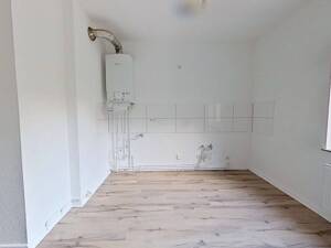 Gemütliche 2-Zimmer-Erdgeschosswohnung mit modernem Wannenbad und viel Lichteinfall – 33607 Bielefeld – Vorschaubild 6