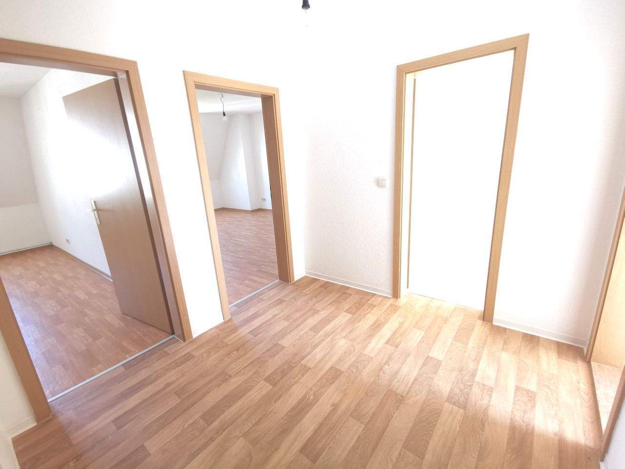 Helle 2-Zimmer-Wohnung in Chemnitz - Ideal für WGs! – Chemnitz – Vorschaubild 4