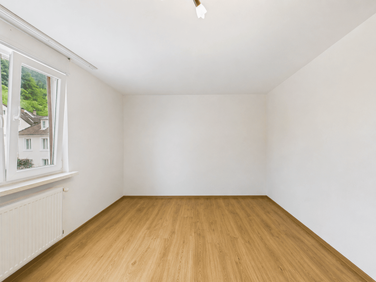 Attraktive 3 Zimmer Wohnung mit Balkonzugang und flexibler Nutzung in Hornberg! – Hornberg – Vorschaubild 4