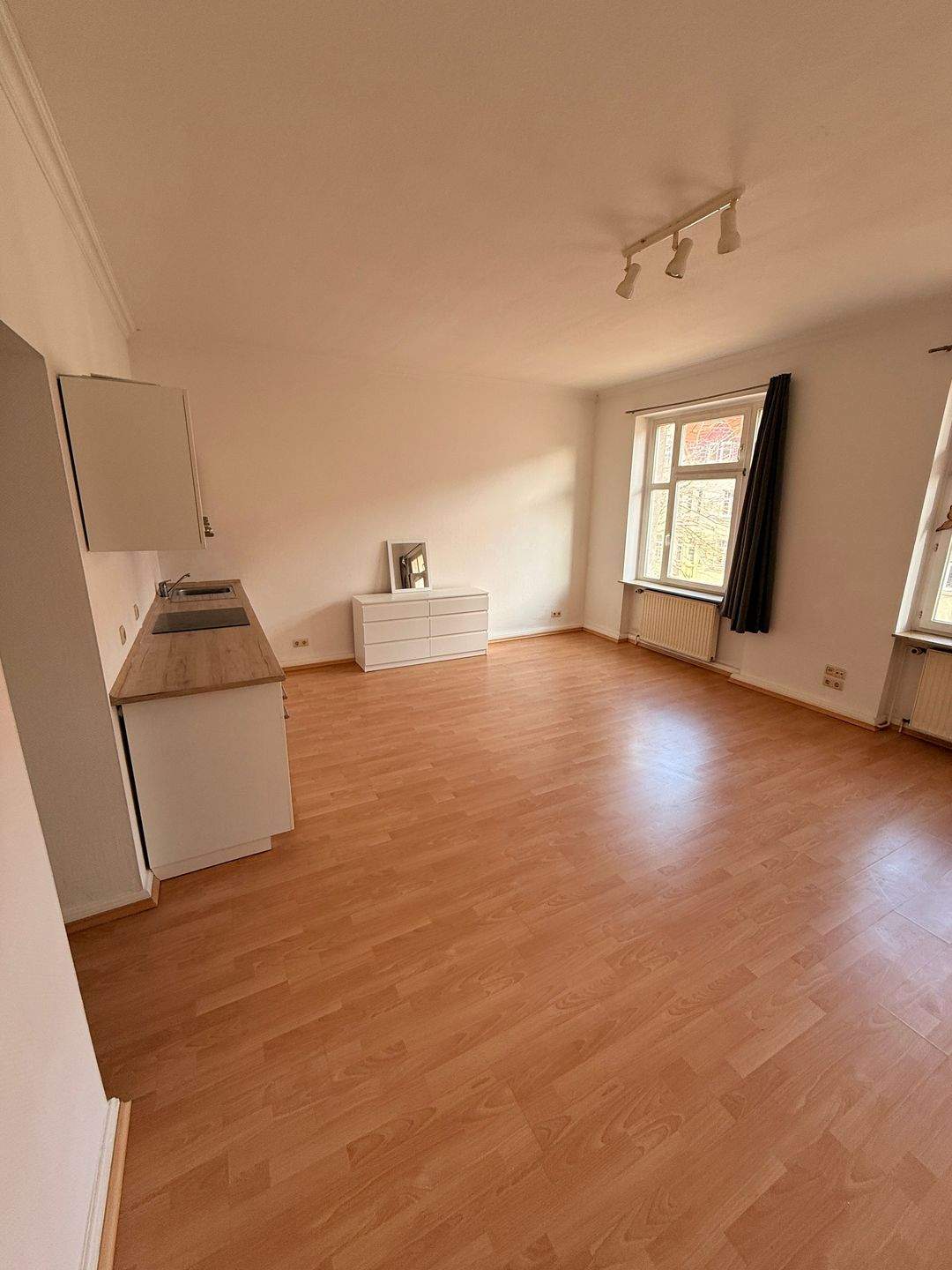 Charmantes 1-Zimmer-Apartment mit Balkon in Erfurt Krämpfervorstadt – Erfurt – Vorschaubild 8