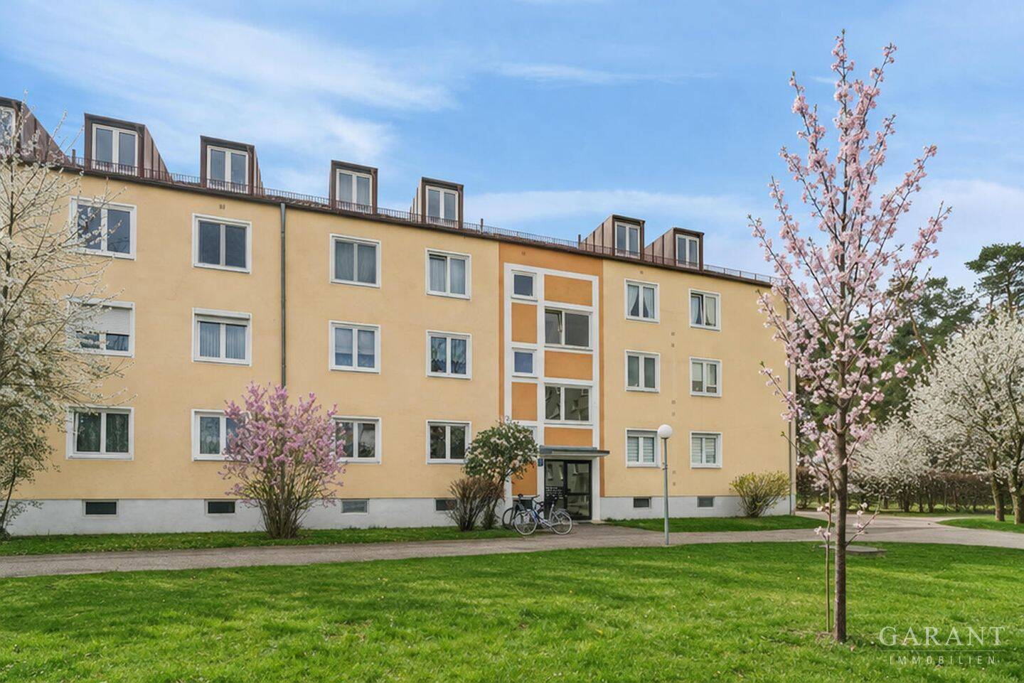 Sofort-Bezugsbereit: Helle, frisch renovierte 2 Zimmer-Wohnung mit Südbalkon in ruhiger Lage – München – Vorschaubild 8