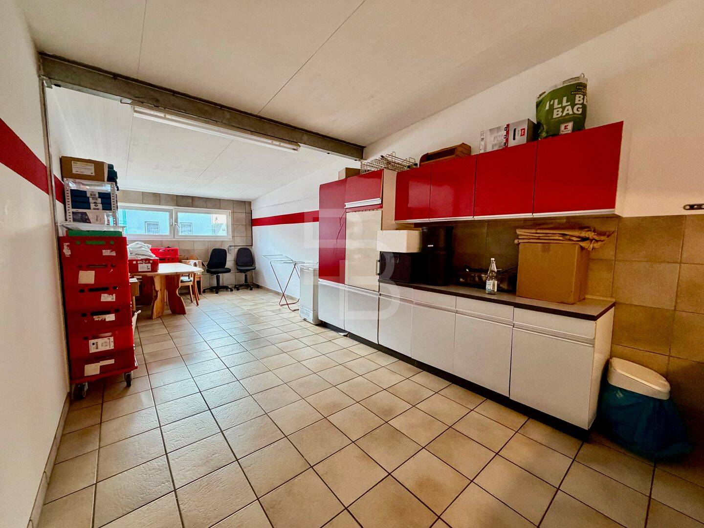 Bezugsfreie Maisonette-Wohnung und vermietetes Gewerbe! – Köln – Vorschaubild 6