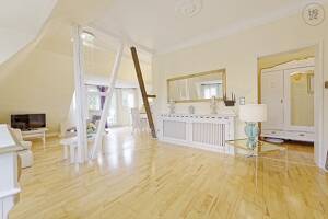 Möblierte Maisonette Wohnung in Jugendstilvilla mit Blick ins Grüne in Stuttgart Feuerbach – 70469 Stuttgart – Vorschaubild 7