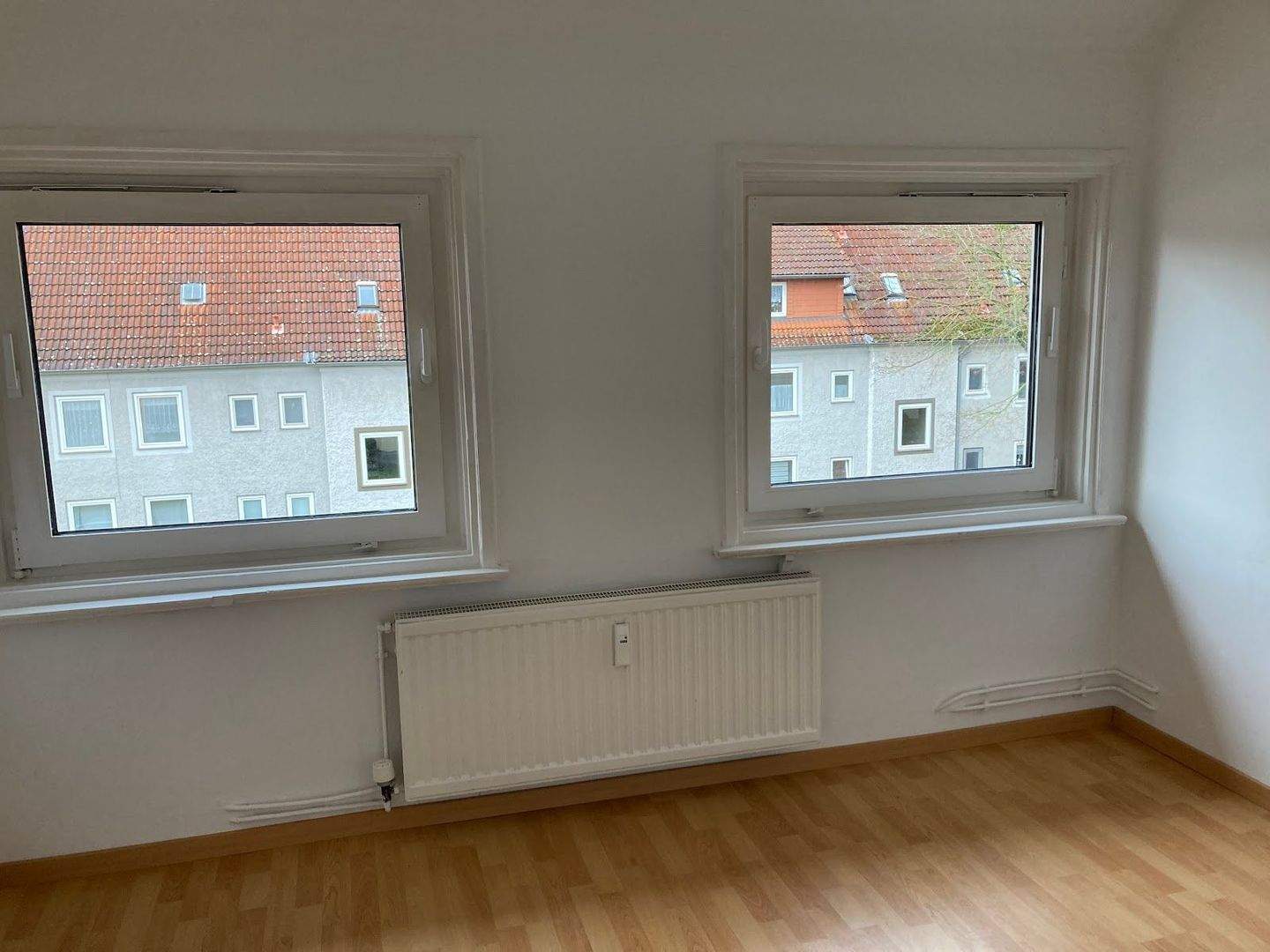 Attraktive 3-Zimmer-Dachgeschosswohnung in ruhiger Wohnlage (Musterbilder) – Salzgitter – Vorschaubild 3