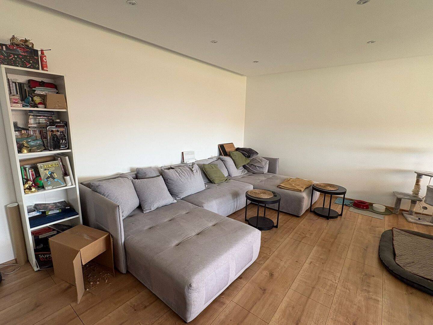 Kernsanierte 3-Zimmer-Wohnung mit Fernblick, EBK, möbeliert & TG-Stellplatz – Köln-Porz/Urbach