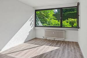 Mönchengladbach - helle 2-Zimmer-Wohnung mit Balkon in zentraler Wohnlage – 41239 Mönchengladbach – Vorschaubild 1