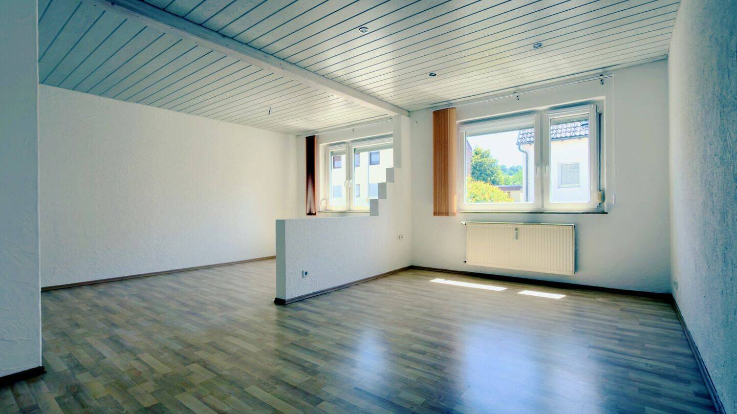 Gepflegtes 4-Familienhaus mit 2.881 m² Grundstücksfläche – Hochdorf – Vorschaubild 8