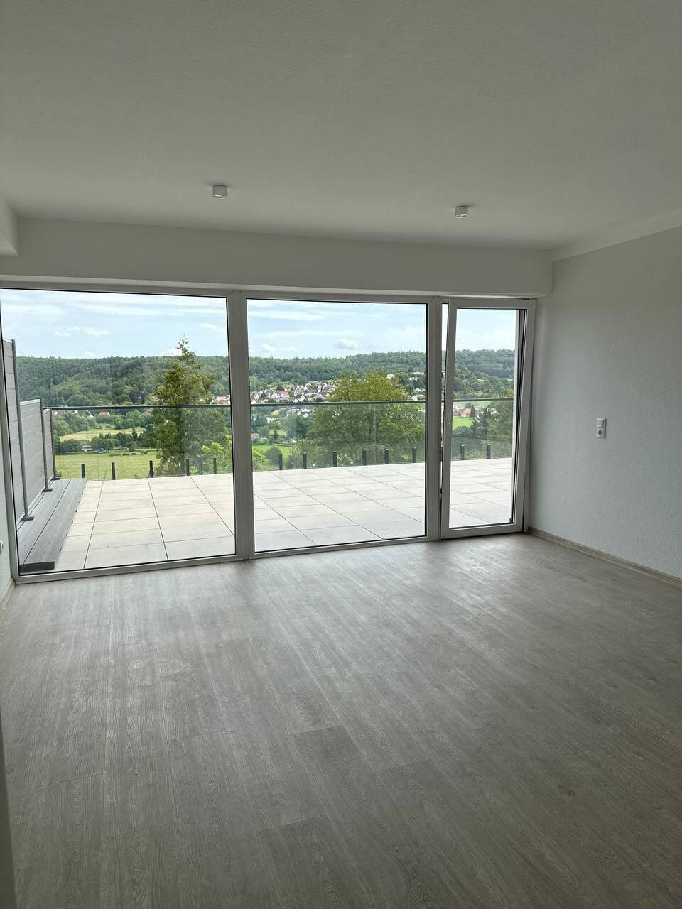 Moderne Neubauwohnung mit Panoramablick zu vermieten – 48,9 m²