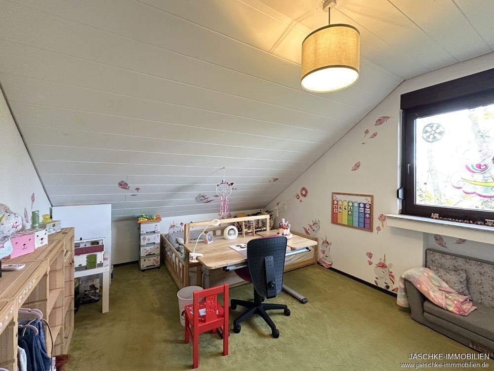 JÄSCHKE - Großzügige 4-Zimmer-Dachgeschosswohnung mit Gartenanteil und Garage – Aachen – Vorschaubild 5
