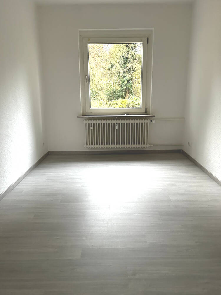 Frisch Sanierte 2 Zimmer Wohnung ab sofort verfügbar