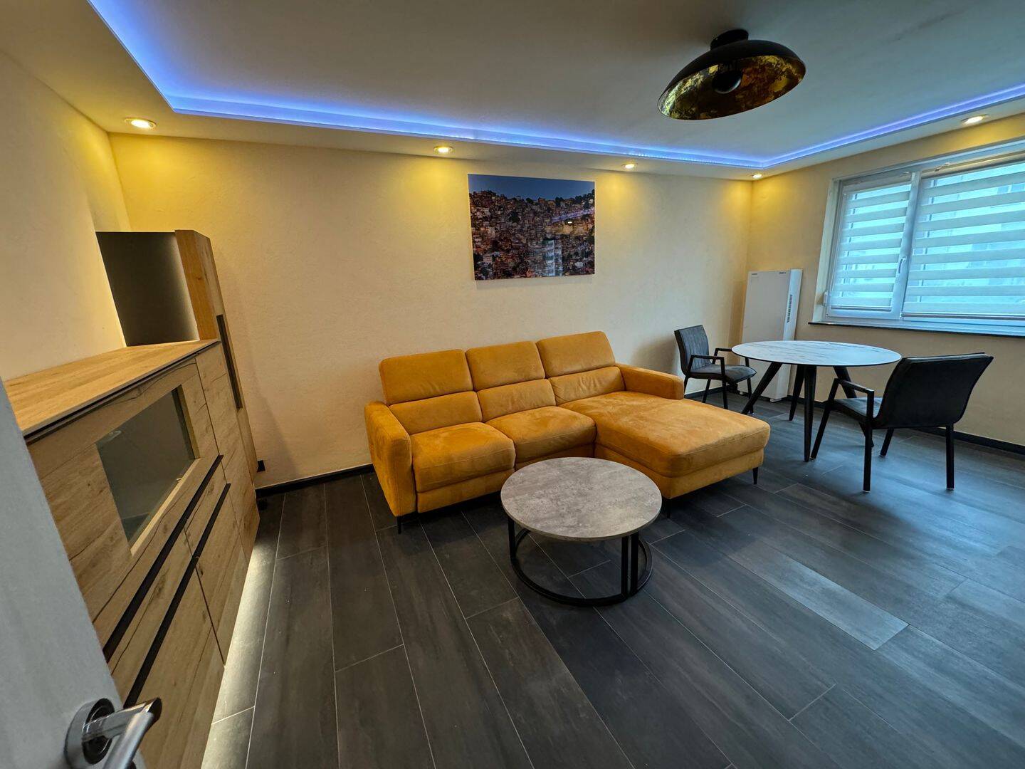 Sanierte und vollmöblierte 2-Zimmer Wohnung in sehr guter Lage! – Nürnberg – Bild 1 von 7