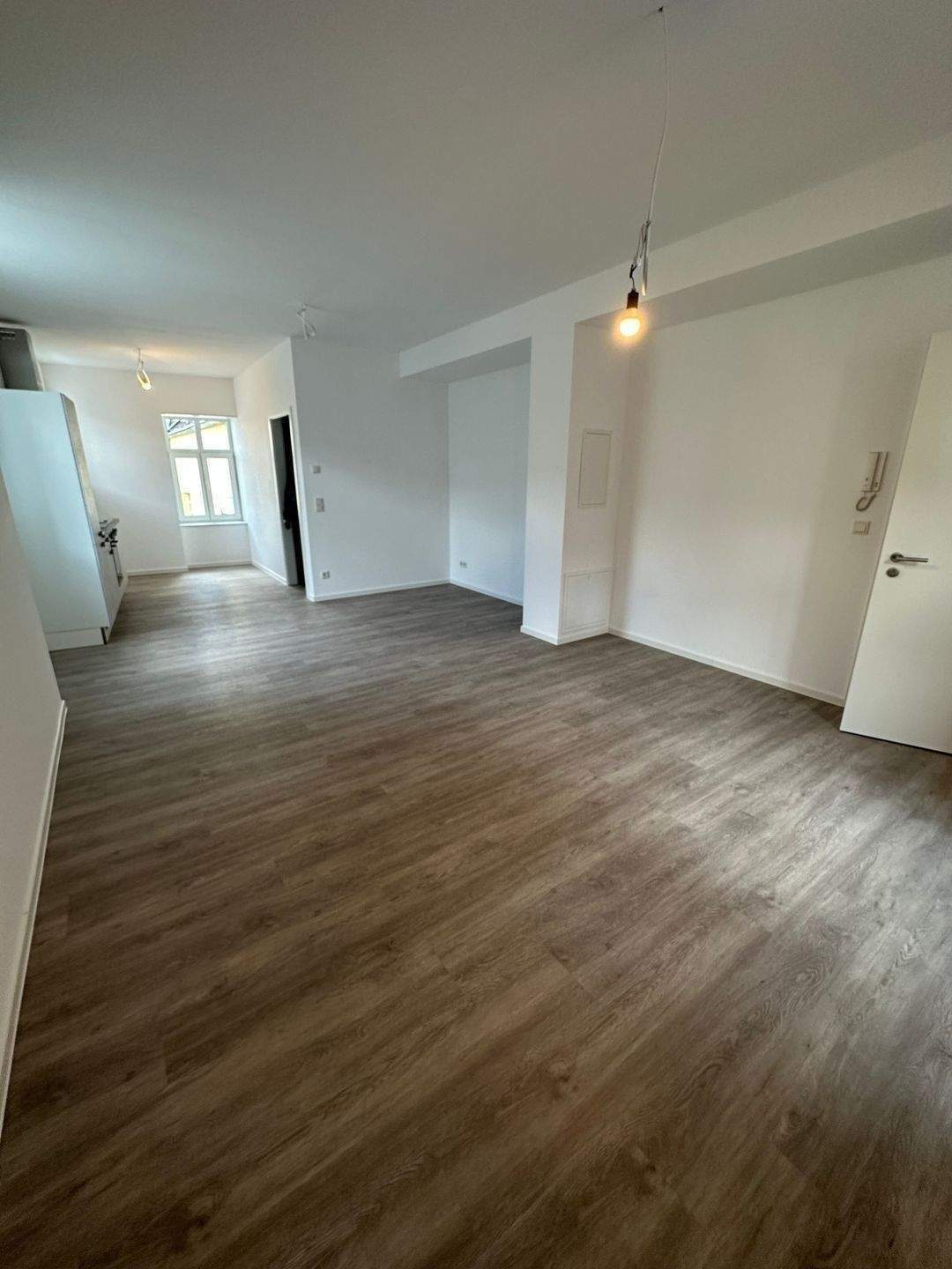Möblierte 2 - Zimmerwohnung im Erdgeschoss / Dusche / Fußbodenheizung / ohne Terrasse – Trier – Vorschaubild 8