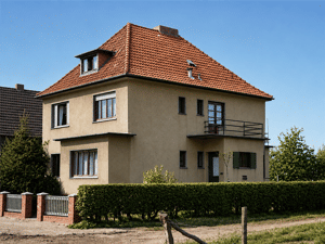 Substanzstarkes Zweifamilienhaus auf großzügigem Grundstück im Bremer Norden