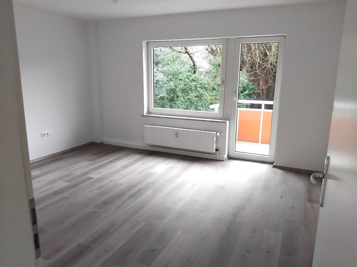 3 Zimmer Wohnung mit Balkon in Duisburg zu vermieten!!! – 47167 Duisburg – Bild 1 von 9