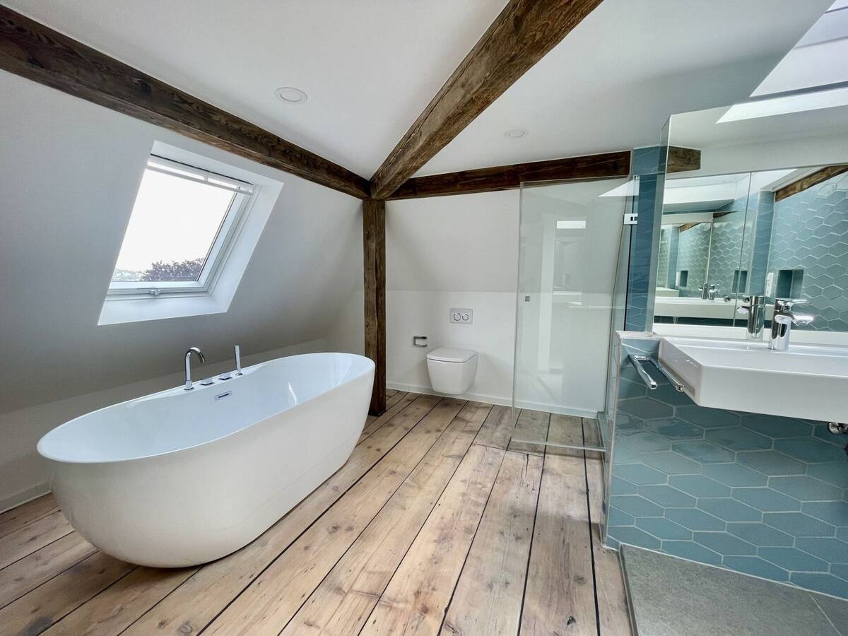 Wohnen über den Dächern von West - Maisonette mit Wellness & Weitblick – 70176 Stuttgart – Bild 1 von 9