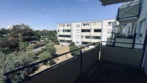 Sofort verfügbare, unvermietete 3-Zimmer Wohnung mit Aufzug, Balkon und TG-Stellplatz (+15.000€) – 99086 Erfurt – Vorschaubild 9