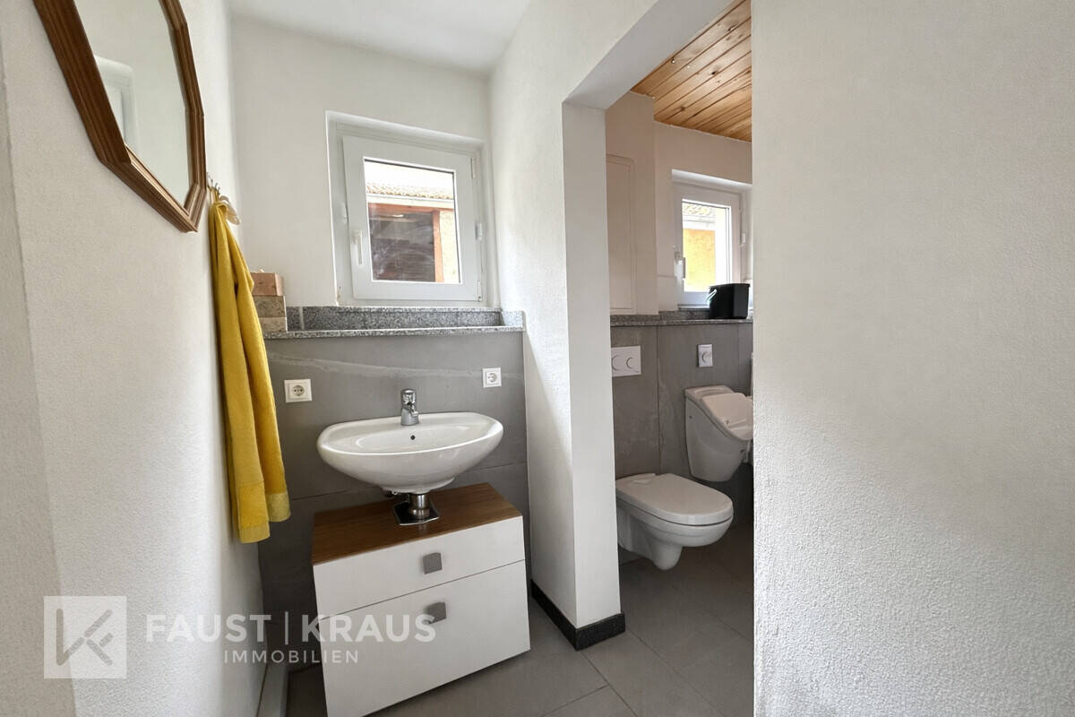 Umfangreich modernisiertes Einfamilienhaus in zentraler Lage mit Garage, Scheune und Garten – Hösbach – Vorschaubild 5