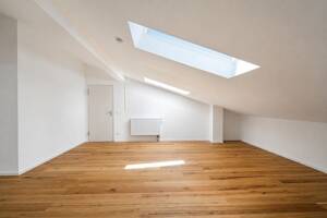AIGNER - Wohnen auf zwei Etagen: Helle 4-Zimmer-Maisonettewohnung mit Südost-Balkon – 80637 München – Vorschaubild 3