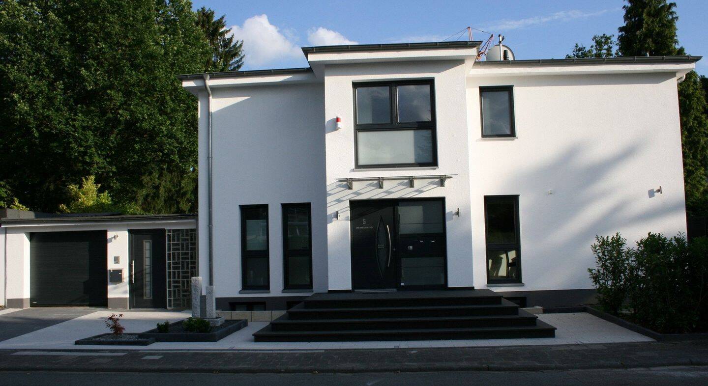 Großzügiges Haus mit schönem Garten und moderner Ausstattung in Dreieich-Buchschlag – Dreieich – Bild 1 von 9