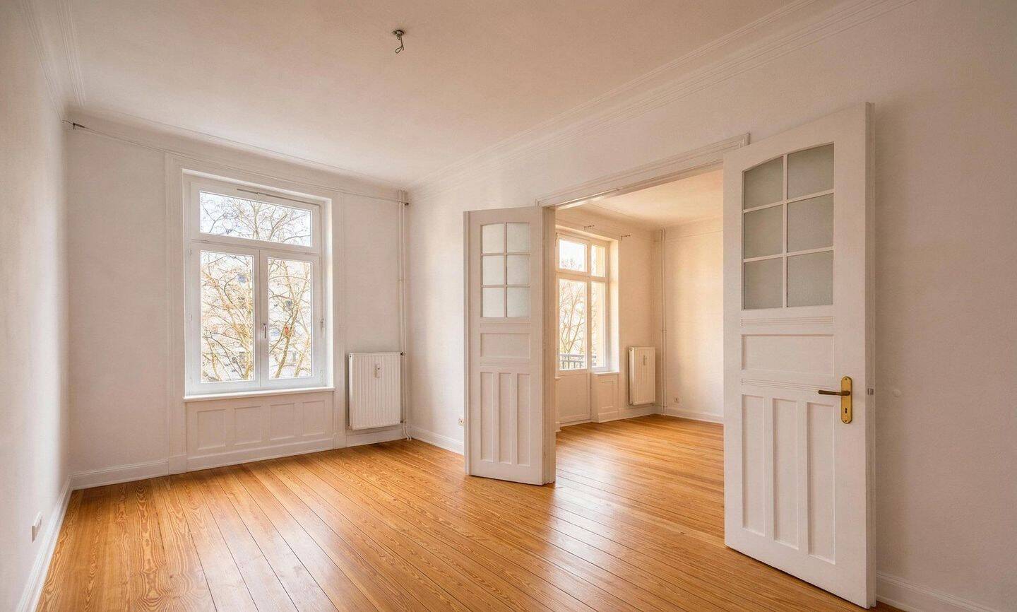 3 Zi. Altbau Eimsbüttel, modernisiert, hohe Decken, Holz-Dielen, Stuck, ca. 70qm, frei/bezugsfertig