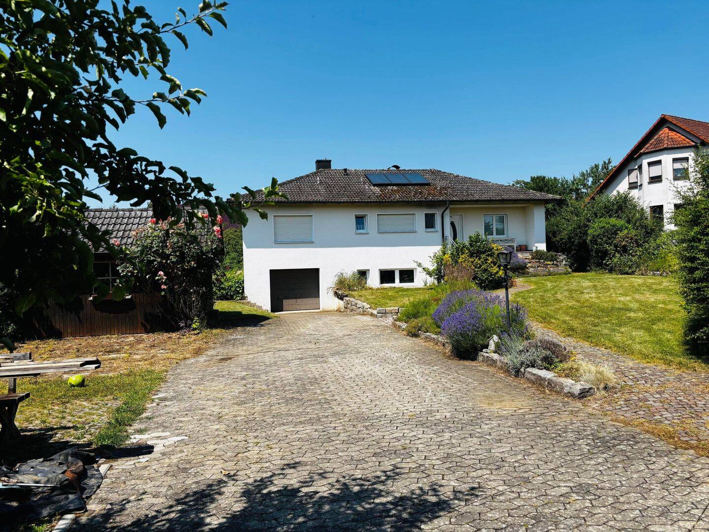 Traumhaus im Grünen: Familienparadies mit großem Garten und einer sofortigen Einzugsmöglichkeit ohne Renovierungsstress! – Haßfurt – Vorschaubild 7