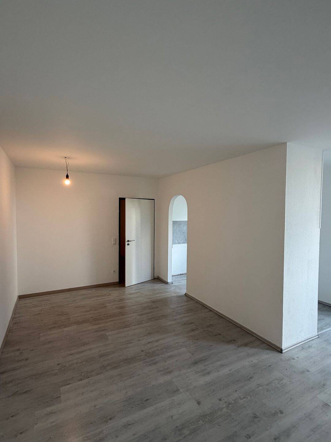 Frisch renovierte 1,5 Zimmer Wohnung - Krefeld Mitte