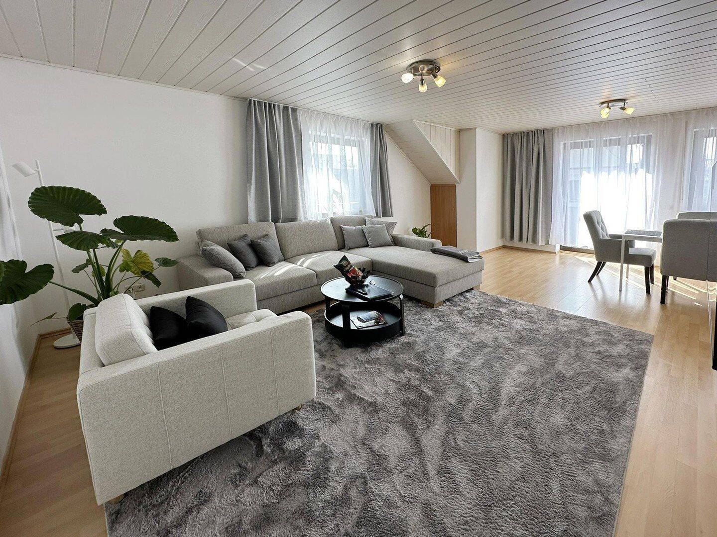Helle 2-Zimmer Dachgeschosswohnung in Augsburg-Kriegshaber