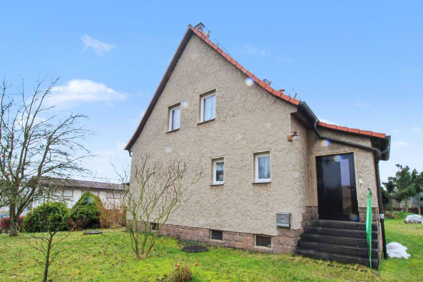 Modernisierungsbedürftiges Einfamilienhaus mit großem Grundstück in Chemnitz Grüna – Chemnitz – Vorschaubild 2