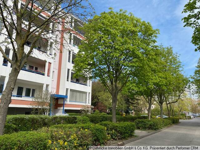attraktive Kapitalanlage im grünen Marzahn - Eigentumswohnung mit Balkon vermietet