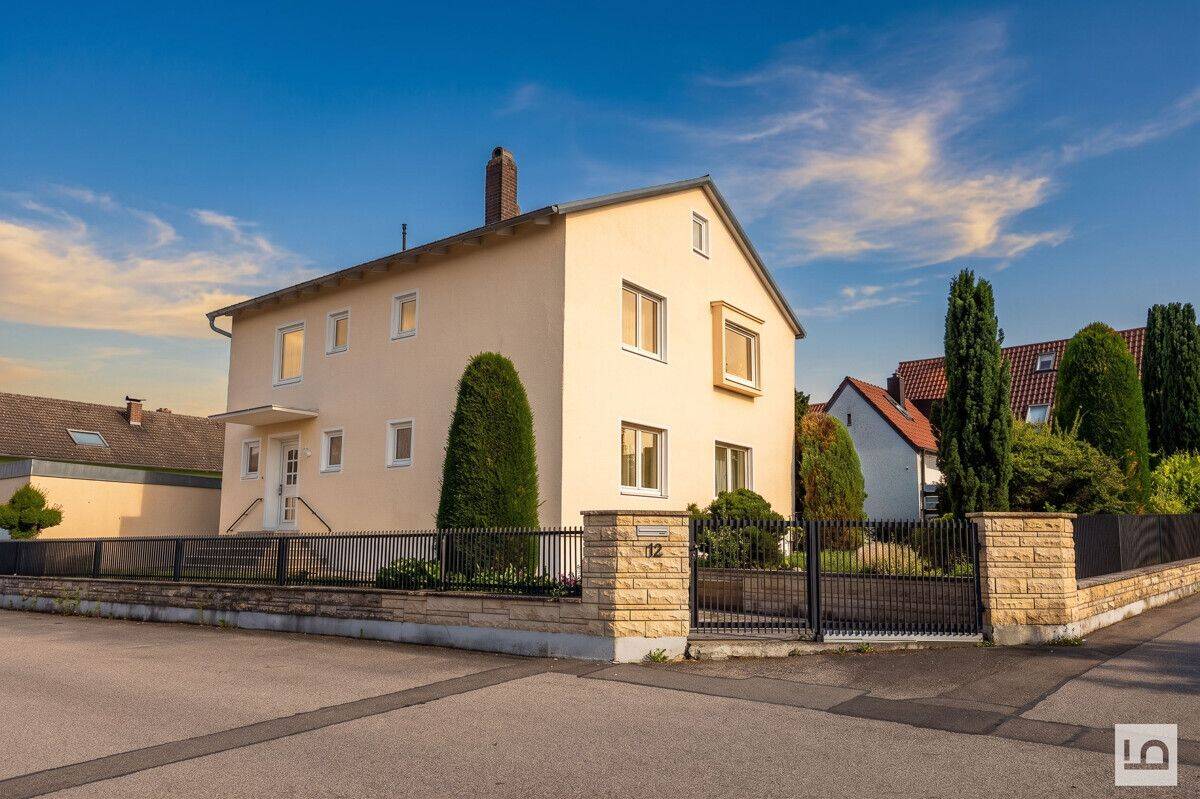 60-iger-Zwei-Fam.haus, großer Garten, 784 qm, Dop.garage +Carport, frei, ruhige Lage Gaimersheim