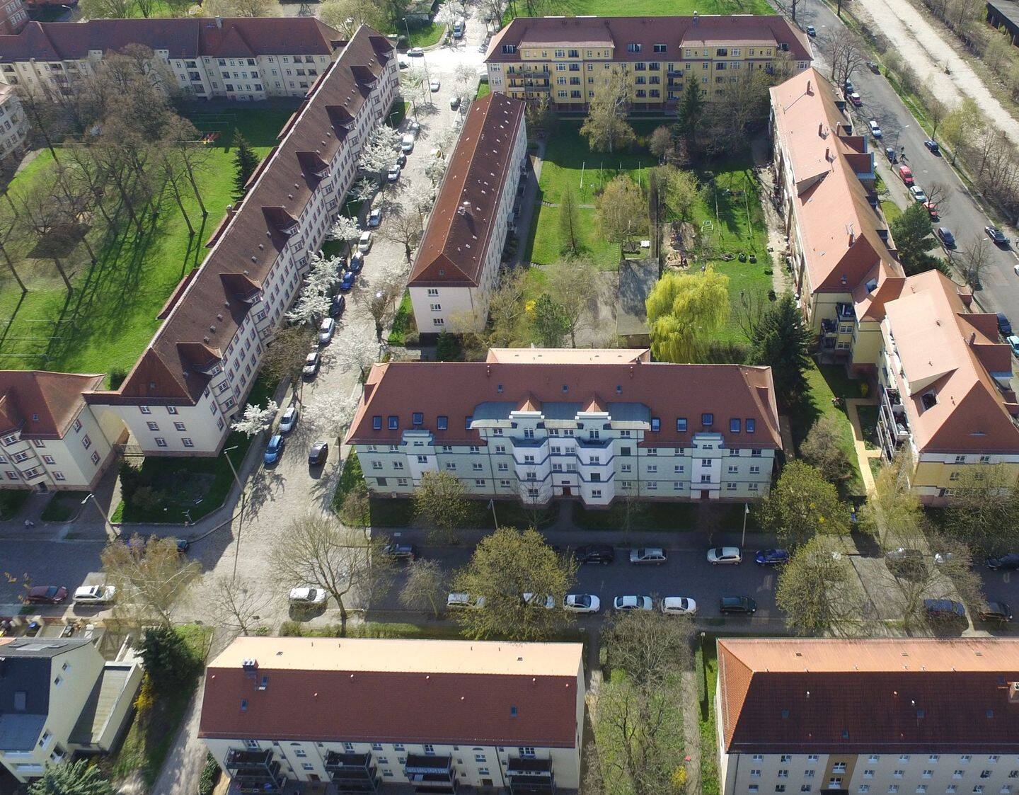 Familienfreundliche 4-Zimmer-Wohnung mit Balkon in Leipzig Leutzsch