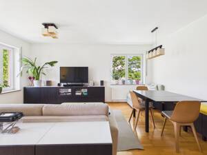 4-Zimmer-Wohnung mit attraktiver Raumaufteilung in kleiner Wohnanlage nahe dem Klinikum Ingolstadt! – 85049 Ingolstadt – Vorschaubild 9