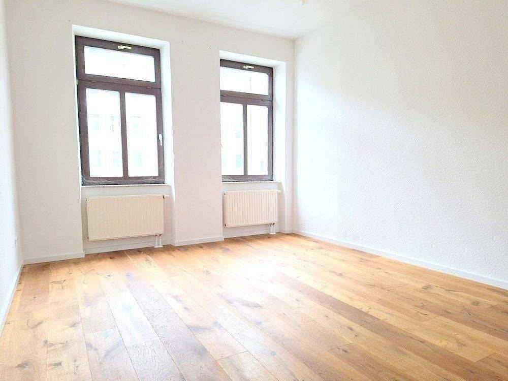 !! 4-Zimmer-Wohnung mit Parkett, Wanne und Dusche und Balkon !! – Chemnitz – Vorschaubild 5