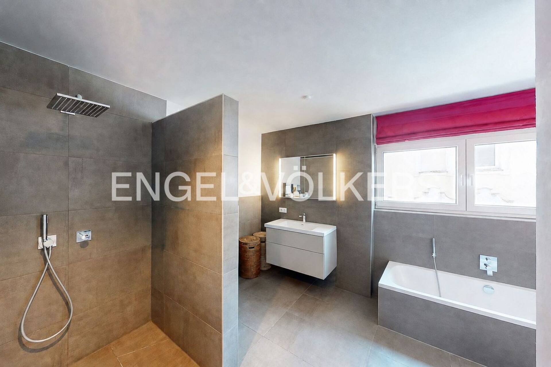 Terrassenwohnung in 65195 Wiesbaden mit 151 m² kaufen