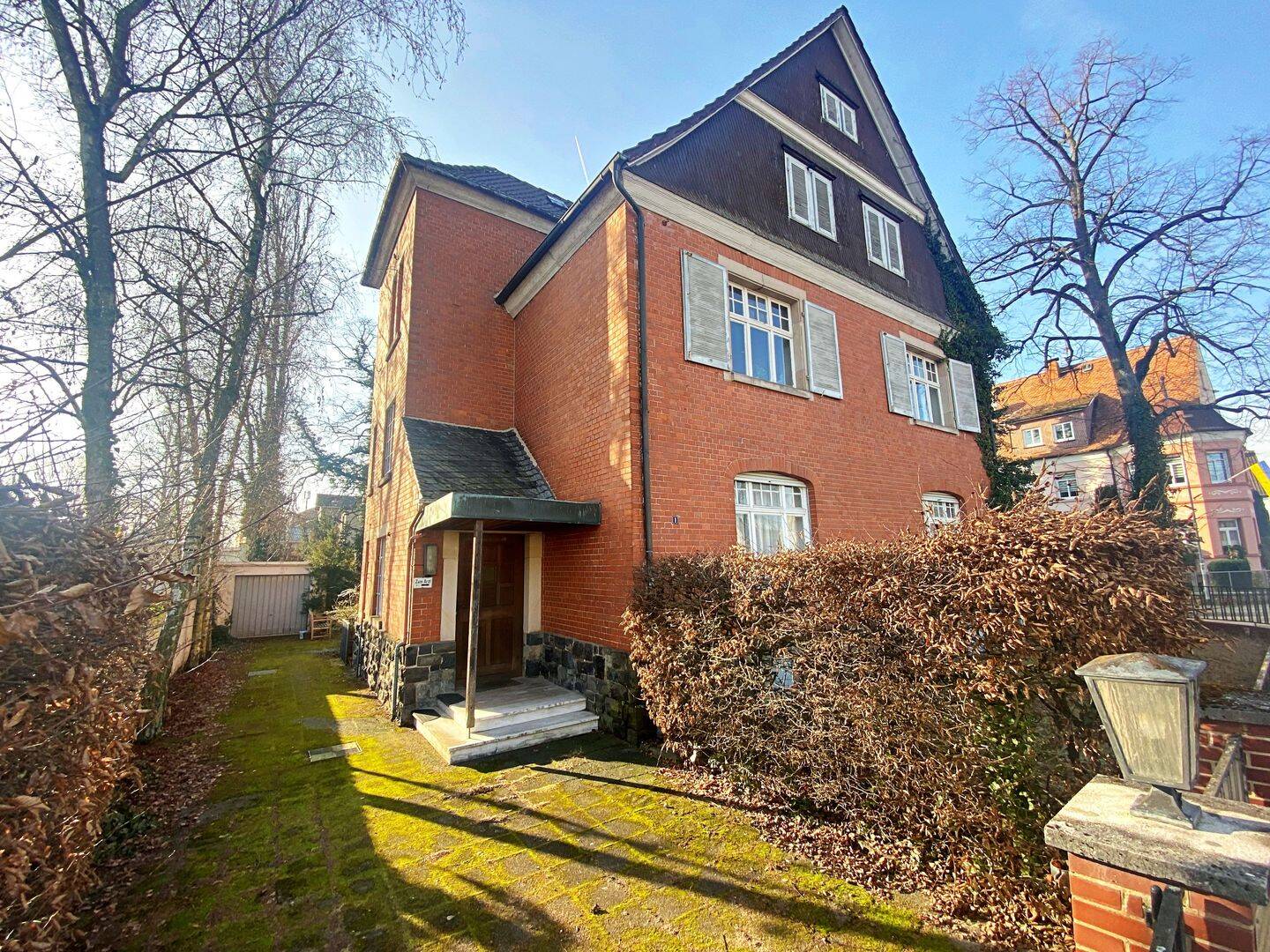 MIT WOHNRECHT: Großzügiges Arzt-Haus mit ca. 320 m² Wohnfläche auf 795 m² Grundstück – Heizung neu (2026) – Hainburg – Vorschaubild 4