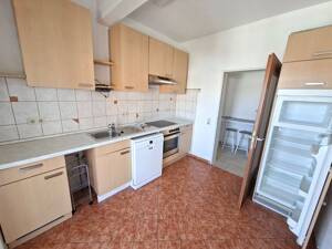 S-WANGEN: * Großzügige, helle und gepflegte 4-Zi.-Whg. im DG * TL-Bad * EBK * toller Balkon! * – 70327 Stuttgart – Vorschaubild 4