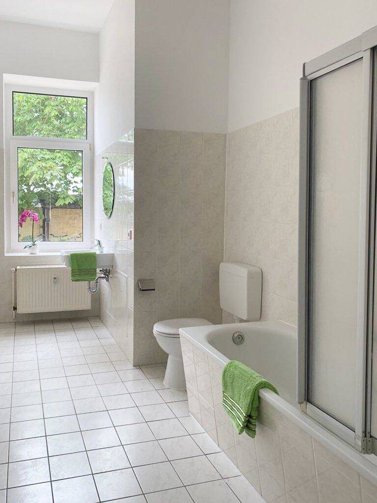 WG geeignet mit Einbauküche und Wannenbad in Uninähe – Magdeburg – Vorschaubild 3