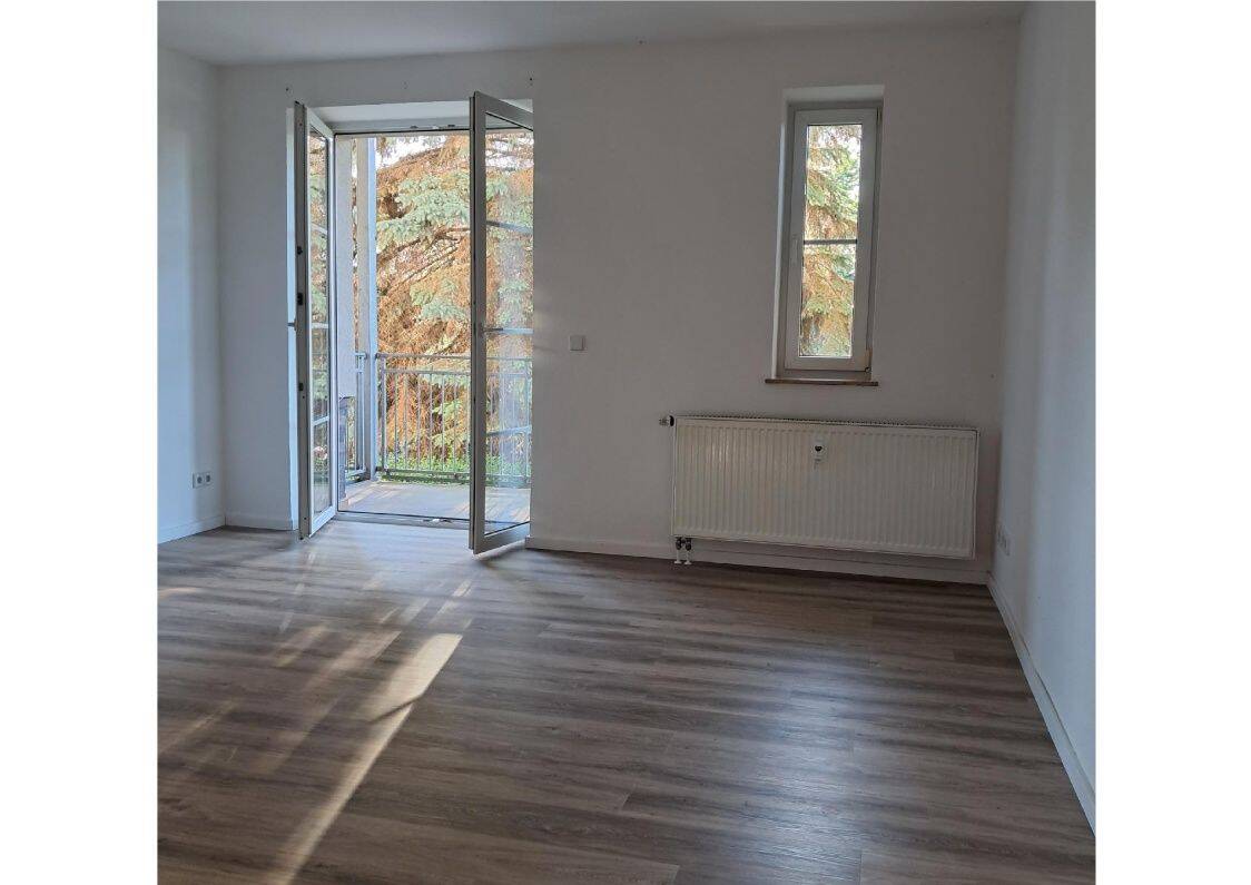 * Singlewohnung * Balkon * EINBAUKÜCHE * Badezimmer * Stellplatz * FREI – Chemnitz – Vorschaubild 4