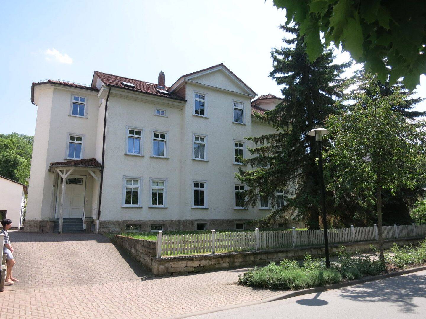 Wohnen im Lohmühlenweg                                                   4-Raum-Wohnung im Lohmühl